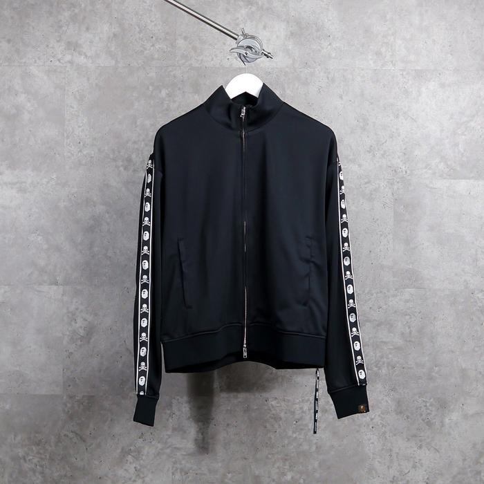 Gambar Jaket MASTERMIND X BAPE BAND TAPE SHOULDER ZIP JACKET 100% ORIGINAL - M dari HYPESNEAKER.IDN undefined Tokopedia