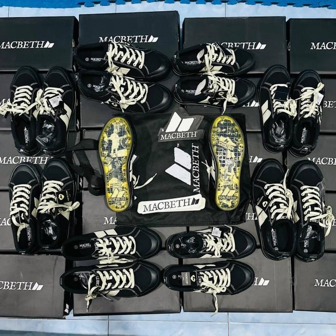 Gambar Macbeth ELIOT Black Cement (New) - 44 dari Erina Berta Shop undefined Tokopedia