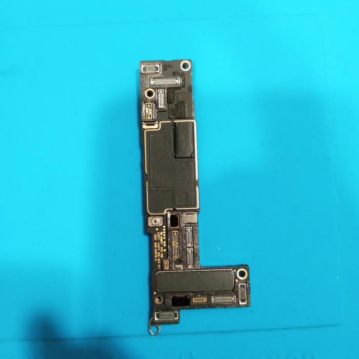 Gambar Mesin iPhone 15 copotan nyala normal lock iCloud dari Guess part undefined Tokopedia
