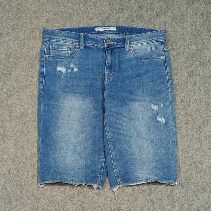 Gambar Celana pendek jeans INTERCREW Size 32 second dari BekasNingrat undefined Tokopedia