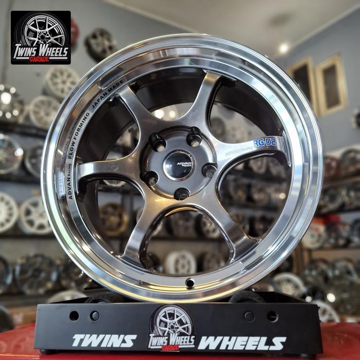 Gambar Velg Rgd2 By Prospeed R17 pcd 5x114 lebar 8 et 35 dari 2nd Twins Wheels Garage undefined Tokopedia