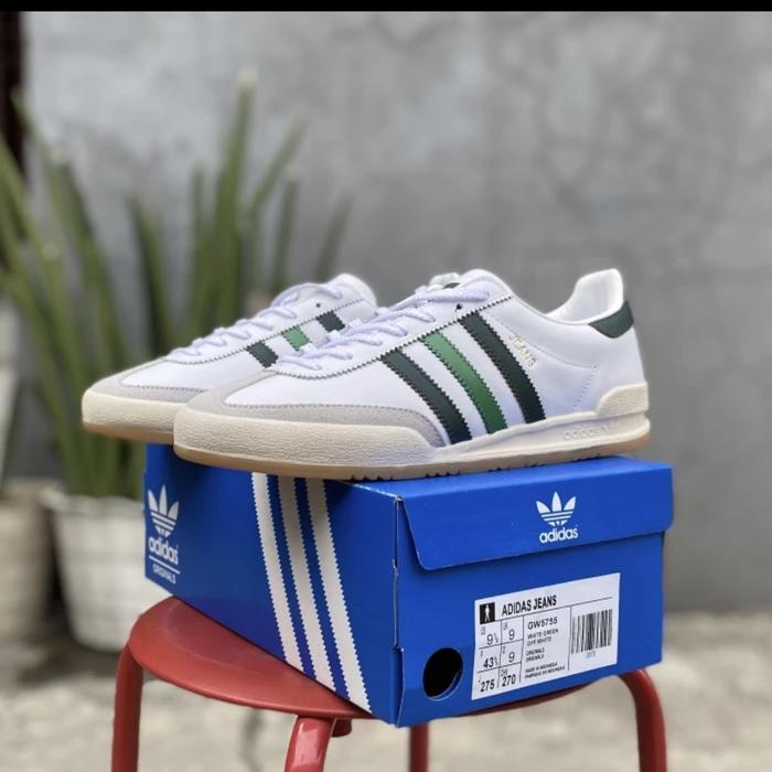 Gambar sepatu casual pria sneakers cowok branded casual ukuran 40 41 42 43 44 -White maroon 42 - white green, 40 dari mita'shoes undefined Tokopedia