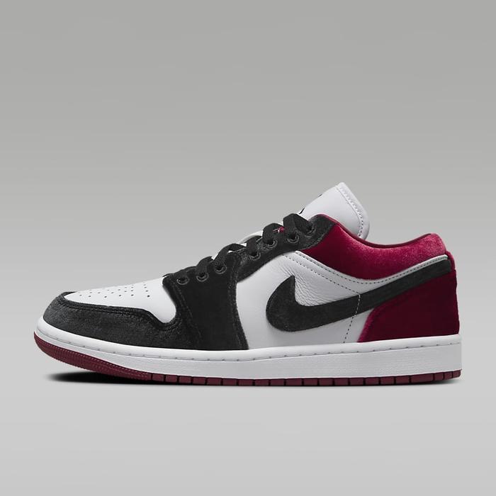 Jual Nike Air Jordan Low SE Sneakers W Black White Team Red