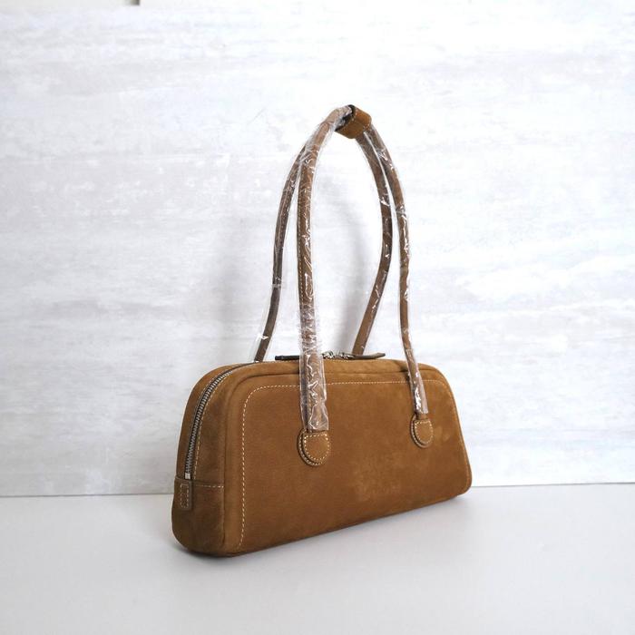Gambar Soft Baguette Nubuck in Chestnut Color 29 x 12 x 7 cm dari AuthenticBrandStore undefined Tokopedia