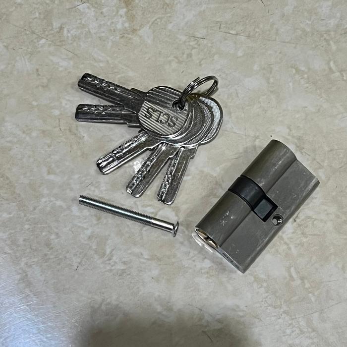 Gambar Variasi silinder kunci 60mm gede- Jantung tengah kunci knop kunci computer 4 - 5 pc anak kunci cylinder kuping hitam black - Slinder Classic dari imey177 undefined Tokopedia