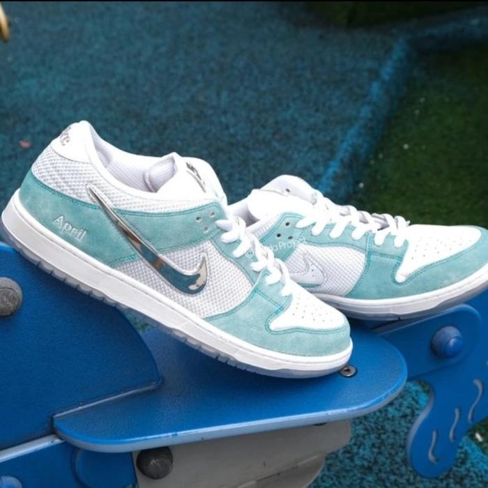 NIKE SB DUNK LOW PRO QS April 大*魂様 APRIL × Nike SB Dunk