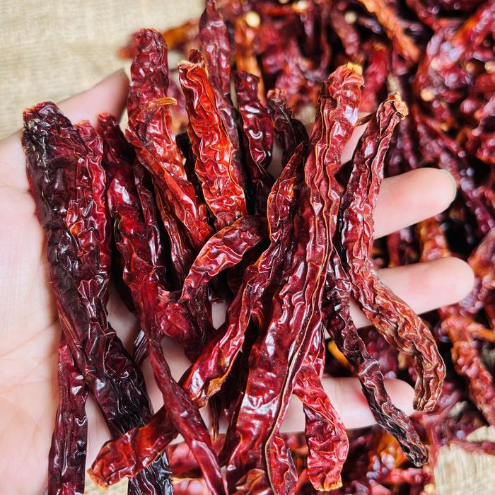 Gambar cabe kering keriting tanpa tangkai, cabe pedas sedang, cabe kualitas premium Food Red - 250gr dari Cabe DC undefined Tokopedia