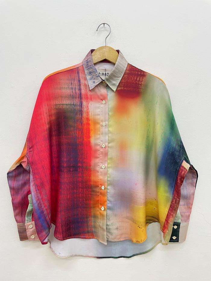 Gambar Nirada - Bailey Shirt Abstraktes - Red dari Nirada-Studio undefined Tokopedia