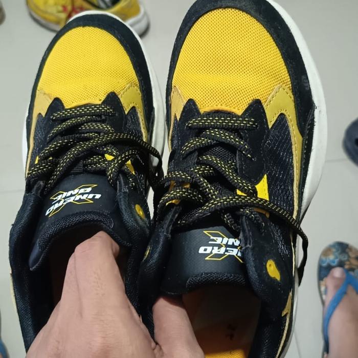 Gambar unerd x onic yellow throne dari Good for you store undefined Tokopedia