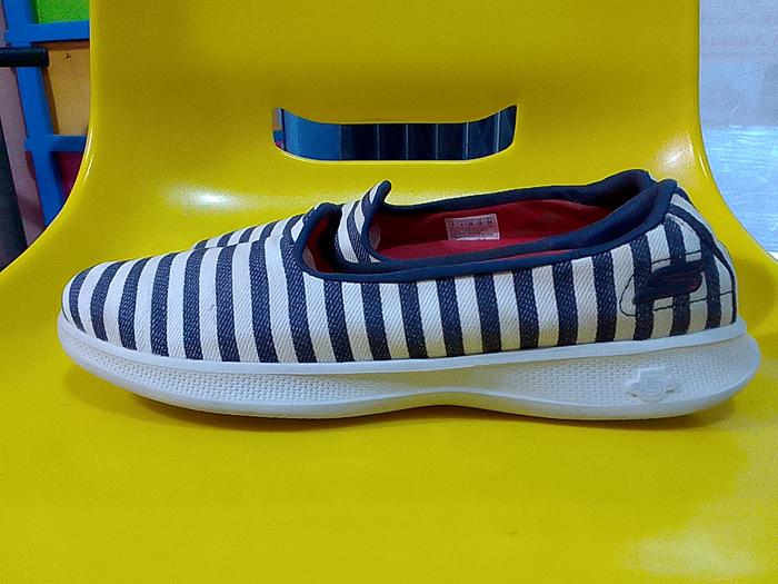 Jual SKECHERS Go Step Lite SLIP ON womens sneakers Authentic With