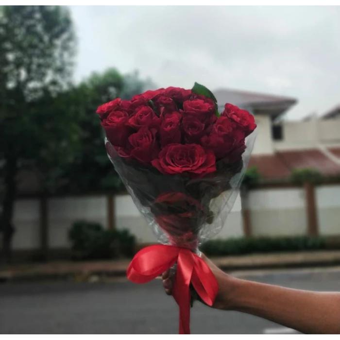 Gambar Bunga mawar. Bungafresh bungasegar mawar tangkaian bungahidupmawar - Merah 1Gabung dari Gaby Bella Florist undefined Tokopedia