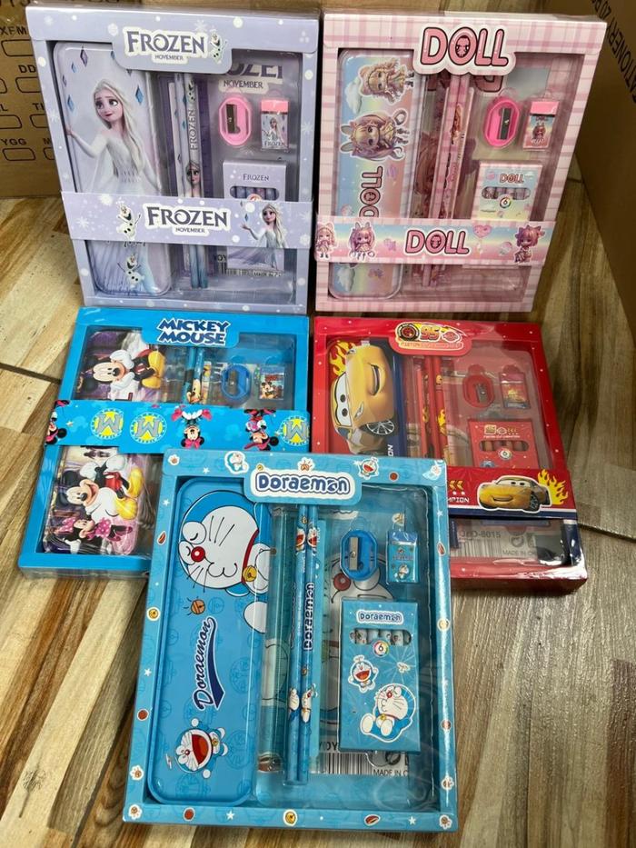 Gambar STUDY SET STATIONERY PENSIL SET PAKET ALAT TULIS SEKOLAH KOTAK PENSIL ANAK 8IN1 KODE 8021 - 7IN1 CEWEK dari Stevannietoys undefined Tokopedia