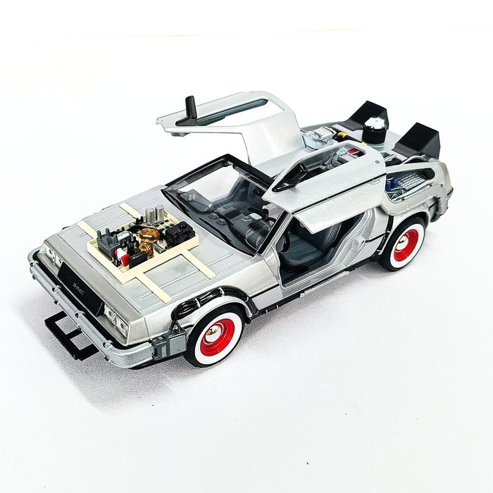 Gambar Diecast Welly 1:24 Delorean Time Machine - Back To The Future - BTF 3 dari Kids Hobbies undefined Tokopedia
