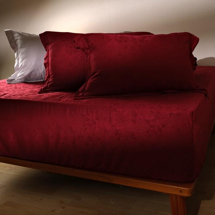 Gambar Sprei Serat Bambu Organic Sutra Lyocell Queen Size 160x200 Tinggi 40cm - Gantar Maroon dari SoulmateBedsheet undefined Tokopedia