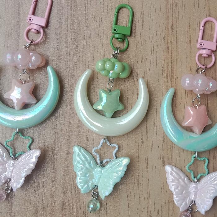 Gambar Gantungan Tas, Kunci, Gantungan HP manik korea Gantungan unik lucu - Cream Tosca dari Dindriaty Store undefined Tokopedia