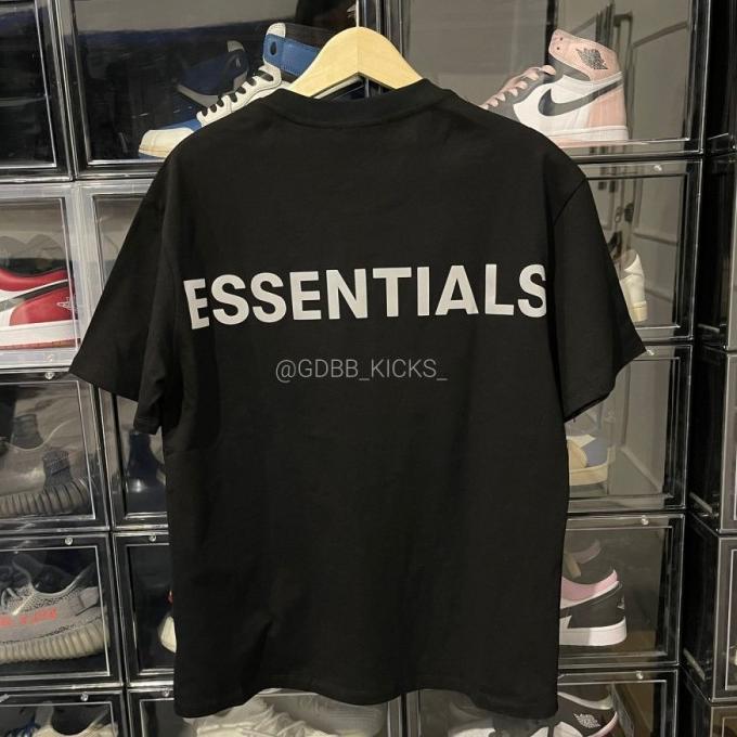 Gambar Tshirt Essentials Fear Of God Fog Hand Script Black Reflective Bnip - S dari Toko Ole-13 undefined Tokopedia