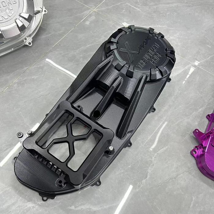Gambar Cover Tutup Bak cvt CNC Yamaha XMAX - Merah dari HDJ Racing undefined 5 Tokopedia