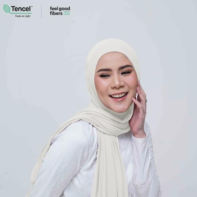 Gambar Nabillasyal | Aisha Series Tencel | Instan Hijab - Broken White dari StyleAura Store undefined Tokopedia