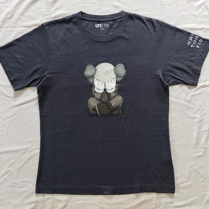 Gambar TSHIRT KAOS UNIQLO X KAWS TOKYO FIRST ORIGINAL 100% dari COMPASSKLATENMURAH undefined Tokopedia