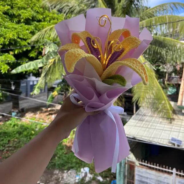 Gambar buket bunga rajut tangle sun/ rapunzel crochet bouquet rapunzel dari perfect.april undefined Tokopedia