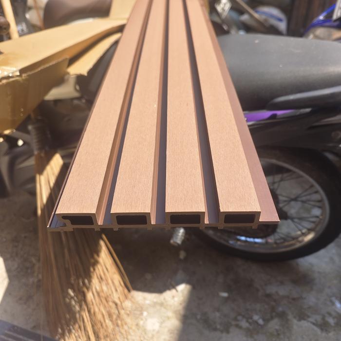 Gambar Wallpanel Outdoor Pvc panel dinding luar - coklat muda, Wpc outdor dari Home jaya Dekoration undefined Tokopedia