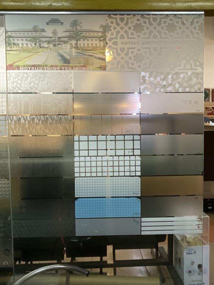 Gambar Pasang Sandblast Kaca Film Sticker Kaca - Model Corak dari rids OL Store undefined Tokopedia