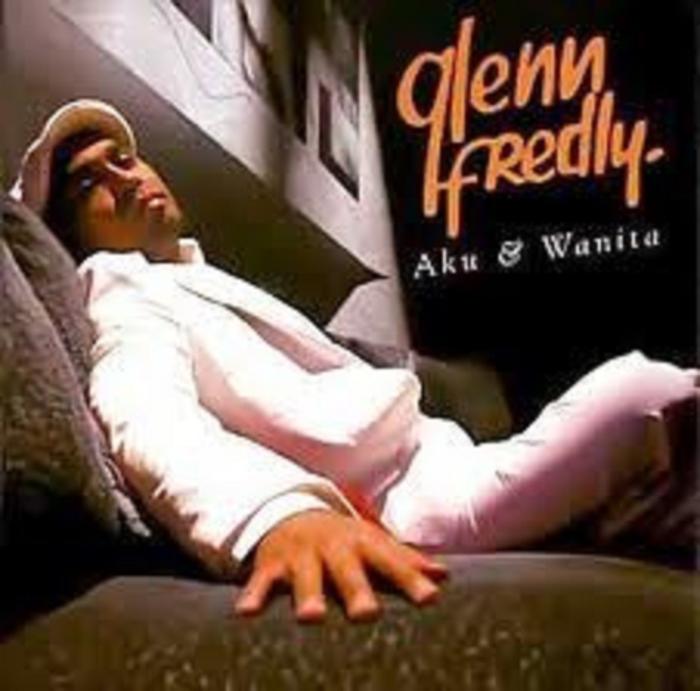 Gambar CD Original | Glenn Fredly - Aku & Wanita (baru, buka segel) dari Theohphile undefined Tokopedia