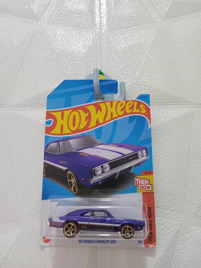 Gambar Mainan mobil hotwheels || then and now : 69 dodge charger 500 ORI dari Irawan Computer undefined Tokopedia