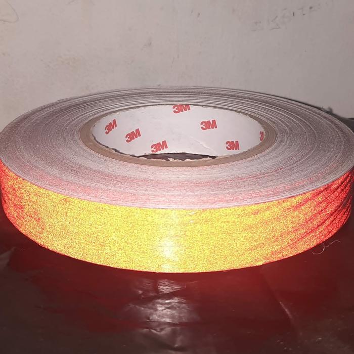 Gambar Sticker Reflective 3M 610 Scotlight Reflector Pemantul Cahaya 1 inch - Merah dari Semporindo Isolasi Toko undefined Tokopedia