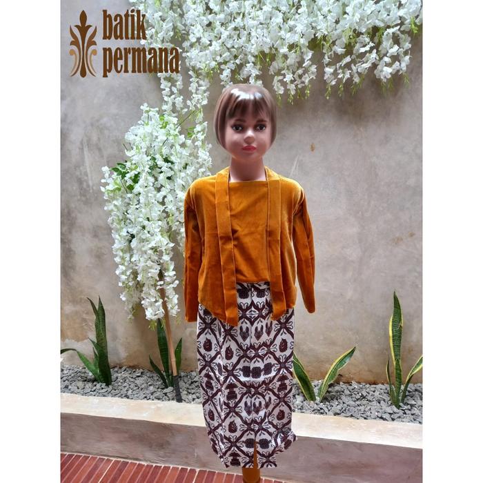 Gambar Baju Adat Yogyakarta Anak Anak - Yogya set cewe, Paud dari Batik Permana undefined Tokopedia