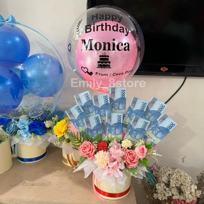Gambar Pembuatan Buket uang balon kado Bloom Box Large Buket Bunga coklat - 10lembar+Bunga dari Emily 8STORE undefined Tokopedia