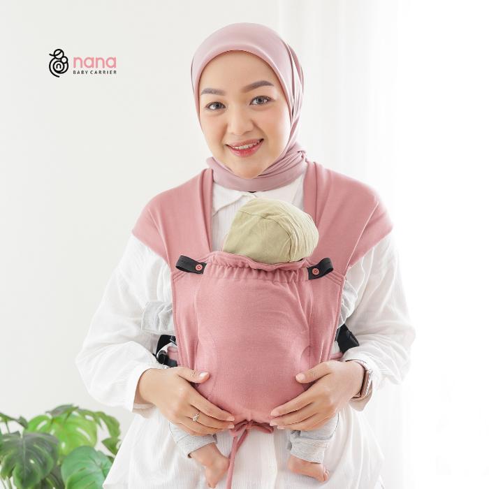 Gambar Gendongan M-Shape Bayi Adjustable SSC nanababycarrier Preemier - Dusty Rose dari Nanababycarrier undefined Tokopedia