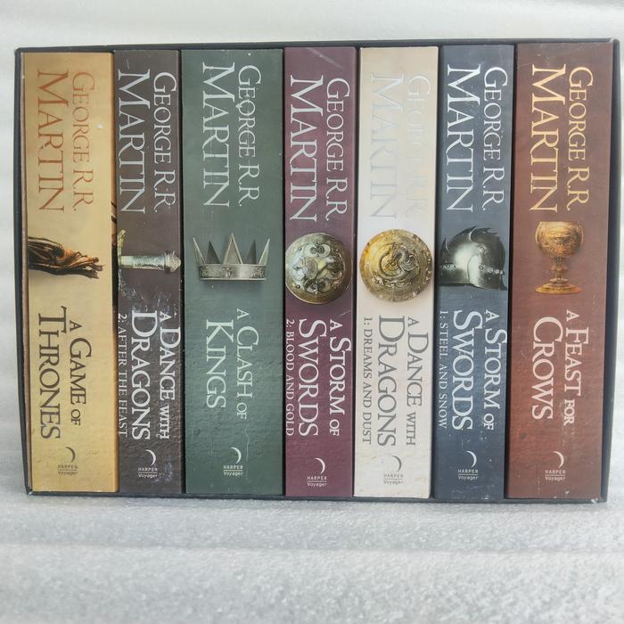 Gambar game of thrones a song of ice and fire box set 1-7 Inggris - Soft Cover dari Toko buku inggris undefined Tokopedia