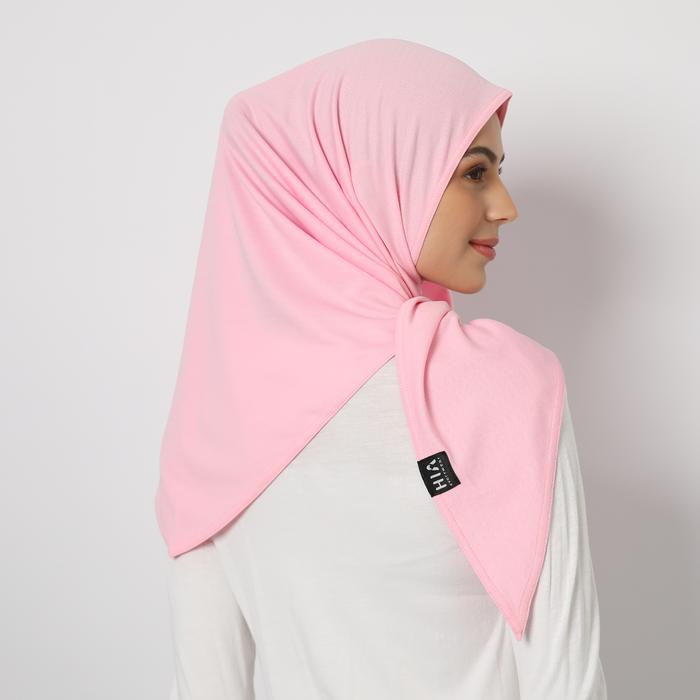 Gambar HIA EveryWear Ameera Sport Hijab Segitiga Instant Bahan Dry Fit - Baby Pink dari HIA EveryWear undefined Tokopedia