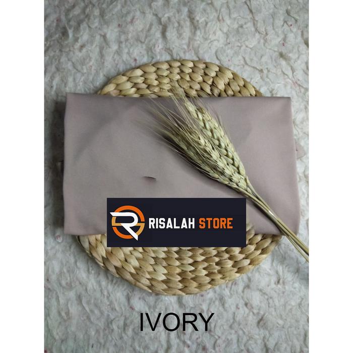 Gambar Hijab Instan Bergo Hamidah Ukuran M dan L / Daily Hijab - Ivory, M dari Risalah Store ID undefined Tokopedia