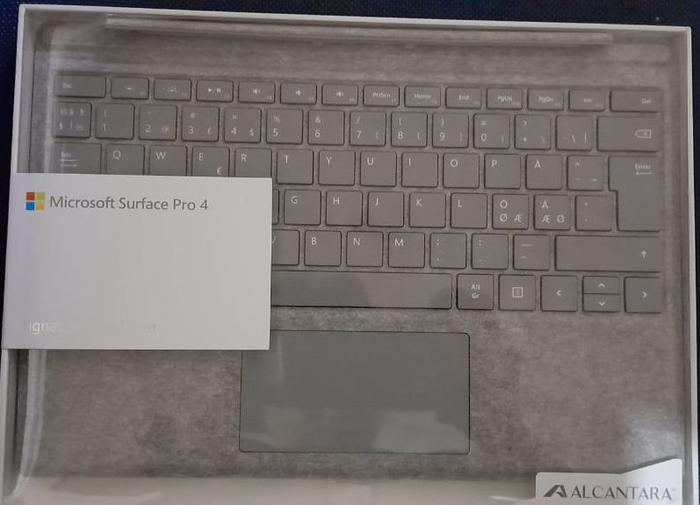 Gambar Microsoft Keyboard Typecover Alcantara Signature Surface Pro 3/4/5/6/7 - ITA Version, No Fingerprint dari Otomasi_NEW undefined Tokopedia