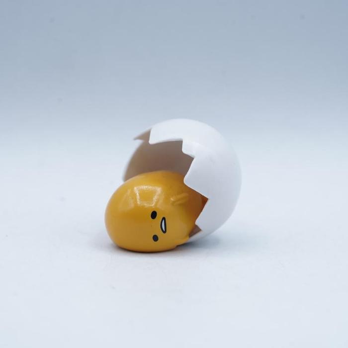 Gudetama Crack Figure Koleksi Mainan Lucu Egg Yolk