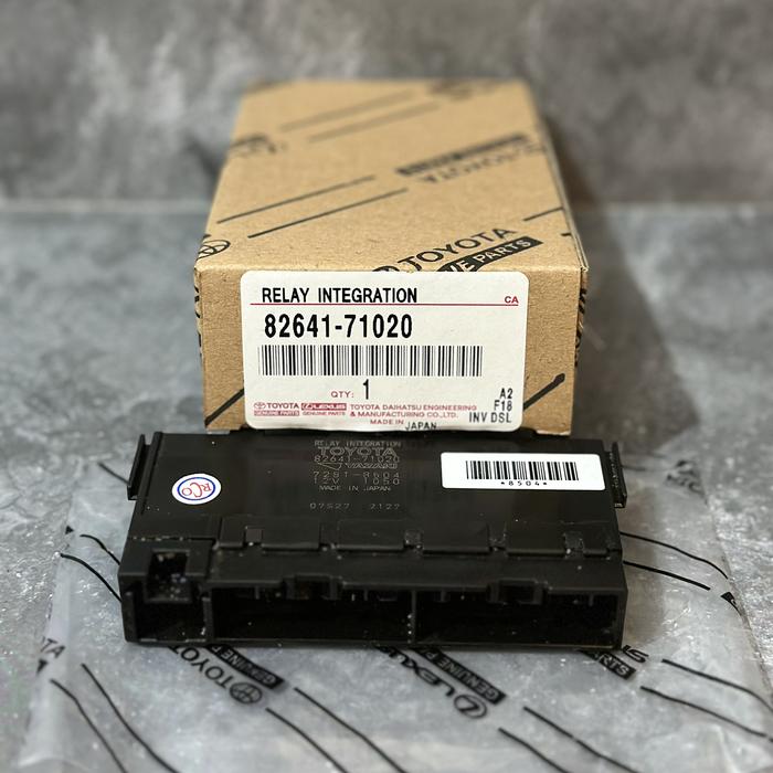 d432014SURFSTARssp116 （Specs Accelerator Alphaform Elite 