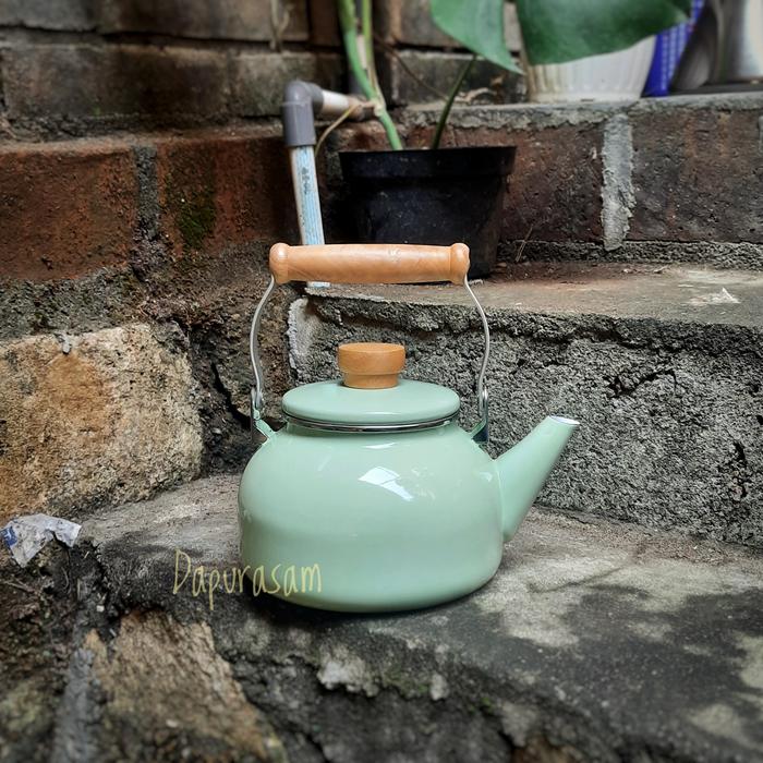 Gambar Kettle Enamel Vintage Klasik - Hijau dari Dapurasam - Nikmati Nostalgia undefined Tokopedia