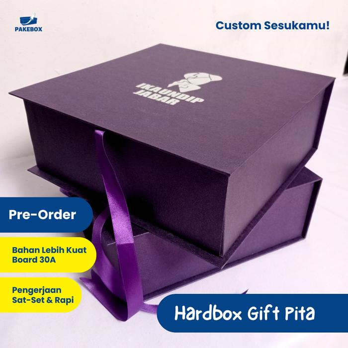 Gambar Hardbox Flap Pita Custom - Kotak Hampers - Gift Box Custom Ukuran/Desain Murah - Box Wisuda Bandung - Custom dari Pakebox undefined Tokopedia