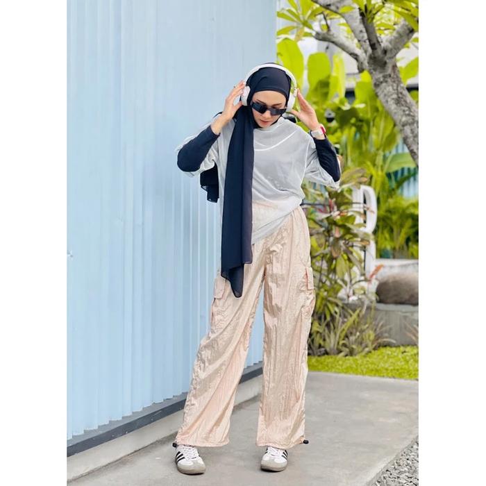 Gambar Celana Cargo Pants - Kulot Panjang Parasut Wanita Korean Look MERLINZ - Krem, M dari Merlinz Store undefined Tokopedia