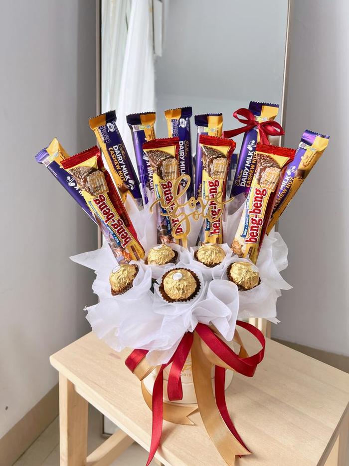 Gambar BLOOM BOX EDISI VALENTINE DAY - BOX BUNGA BLOOM BOX BOUQUET BOX CAKE - Choco Box dari May Peony Florist undefined Tokopedia