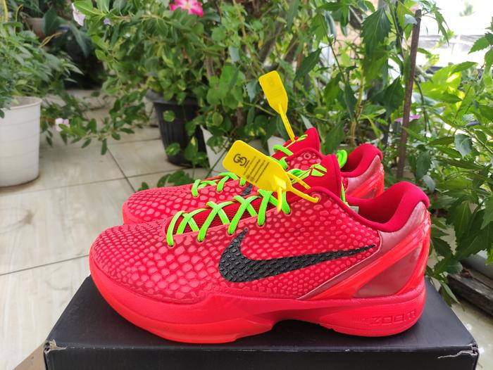 Gambar NIKE KOBE 6 PROTRO "REVERSE GRINCH" FV9676-600 | 100% Original - 35.5 dari SNEAKERSHERITAGE undefined Tokopedia