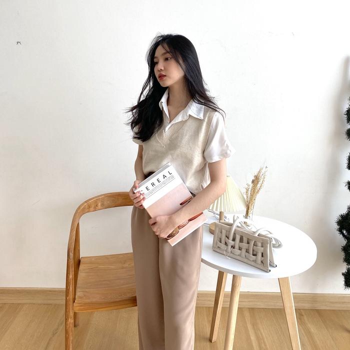 Gambar Outer Vest Sleeveless Seoul Style Premium Knit - Ha Rin Vest - Cream, all size dari Lexyno_id undefined Tokopedia