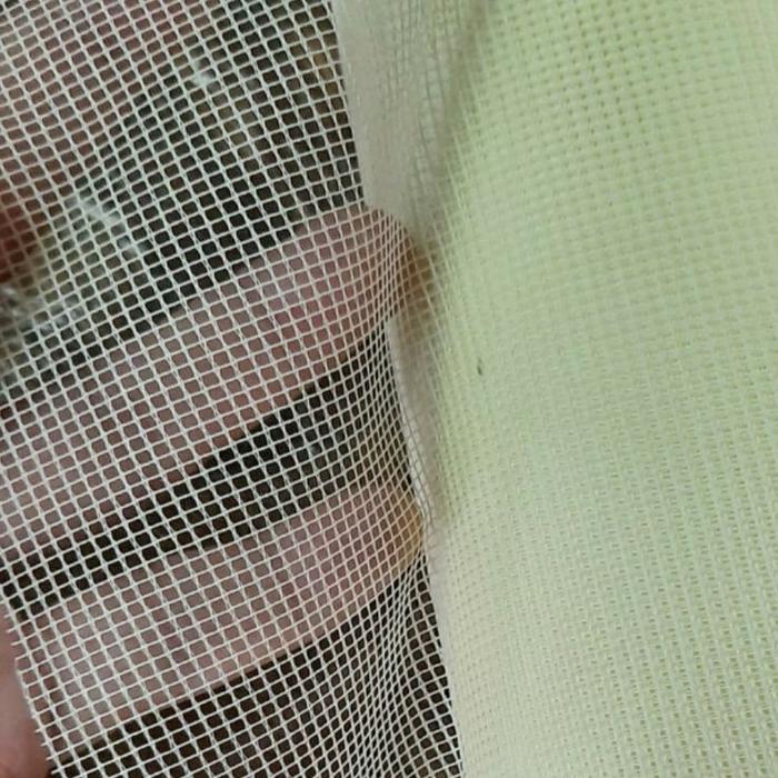 Gambar Lebih Populer Kain Strimin Plastik - Cream, Meter dari zulaikhonstore undefined Tokopedia