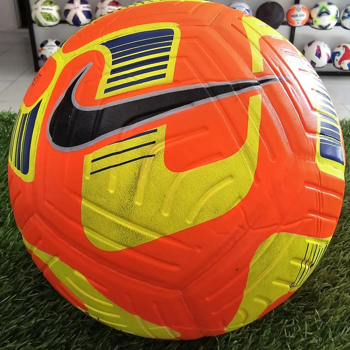 bola sepak nike merlin