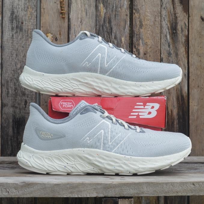 Gambar SEPATU LARI NB FRESH FOAM X EVOZ V3 RUNNING ORIGINAL RESMI MEVOZFG3 - 41.5 (26cm) dari 4stationfootwear undefined Tokopedia