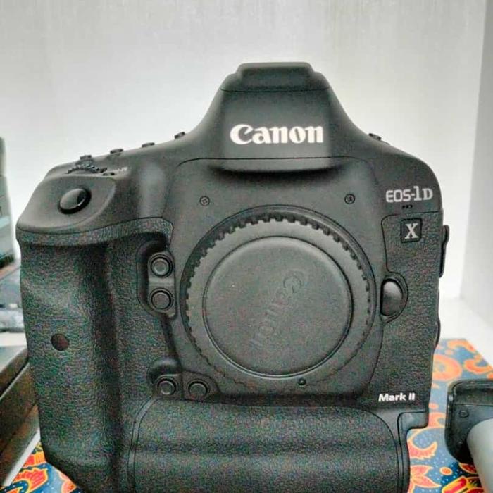 Dslr Camera Canon 1dx Mark Ii Body USED Canon EOS 1DX Mark II DSLR