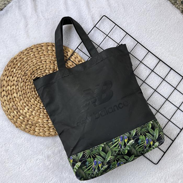 Gambar tote bag new balance dari Yovan yusuf undefined Tokopedia