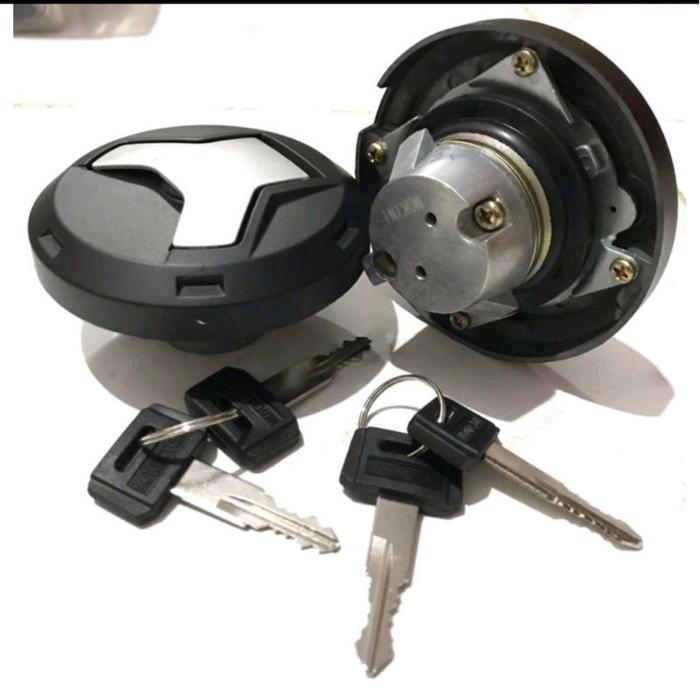 Gambar TUTUP TANGKI BENSIN YAMAHA NMAX 2019 OLD MODEL KUNCI PENDEK - kunci pendek dari Big Lucky Motor undefined Tokopedia